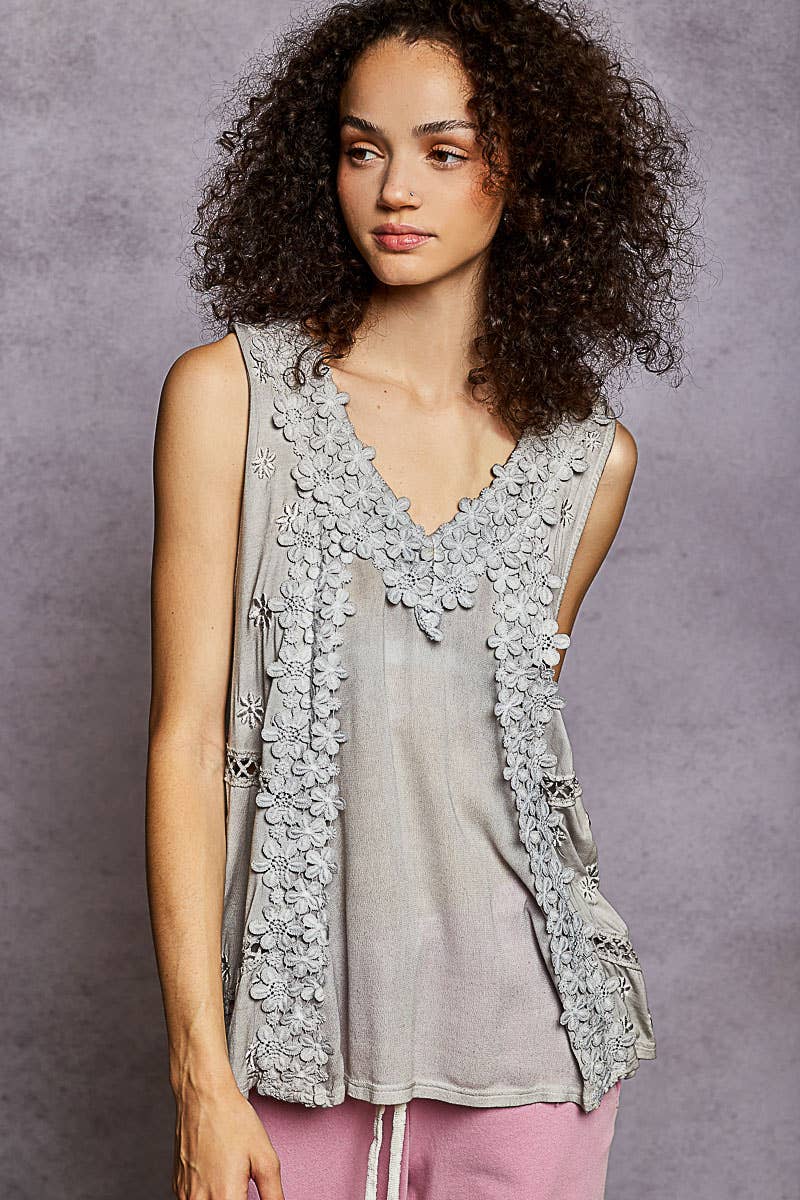 POL Sleeveless contrast floral lace crochet detail v-neck top