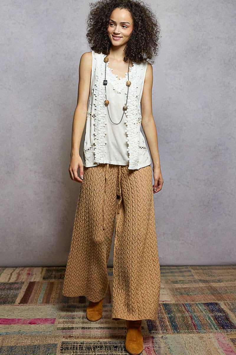 POL Sleeveless contrast floral lace crochet detail v-neck top