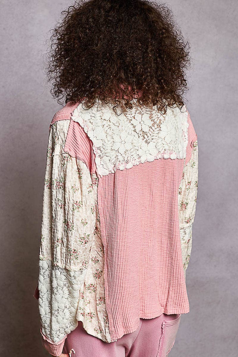 POL Oversized floral contrast front pockets shirt